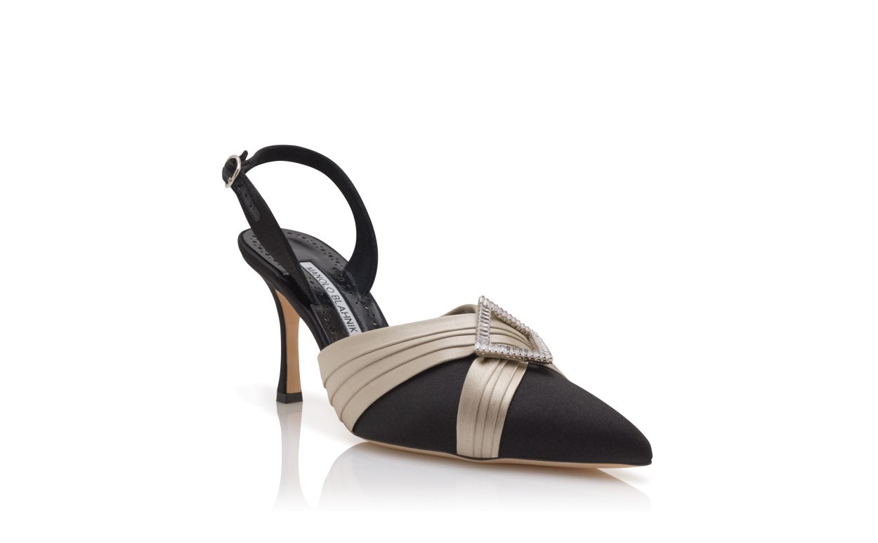 Pumps Slingback in Raso Nero con Dettagli a Pieghe