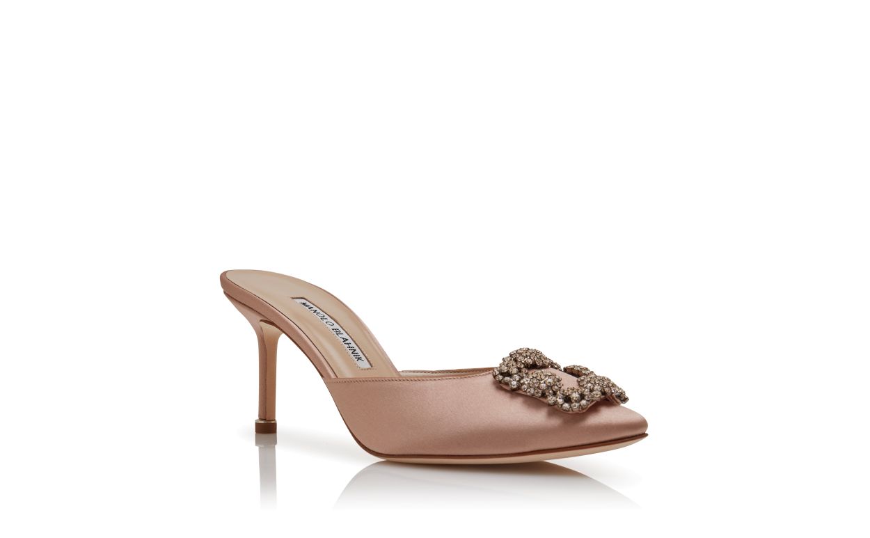 Mules con fibbia in cristallo in raso beige