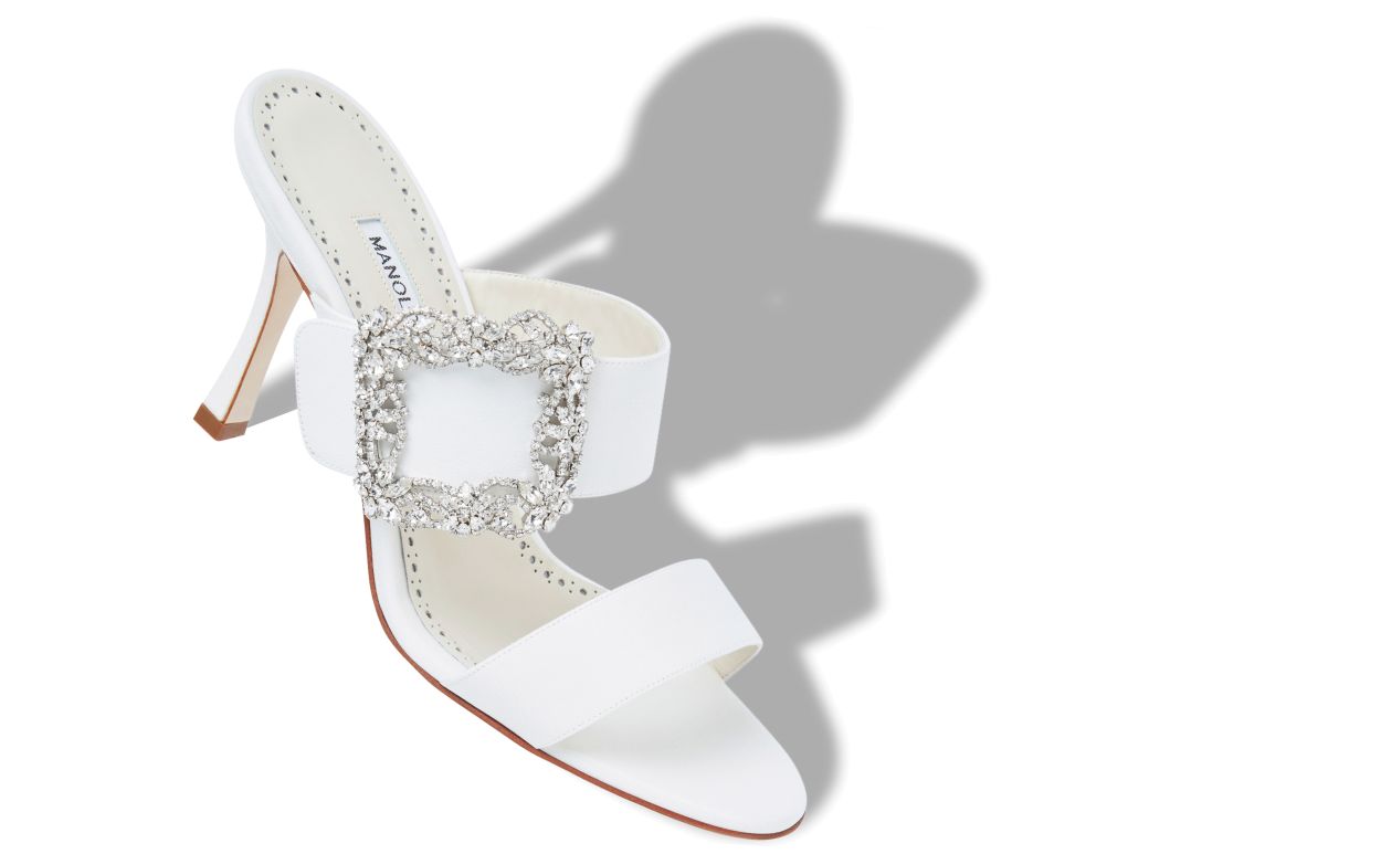 Mule con fibbia in cristallo in crepe de chine bianco