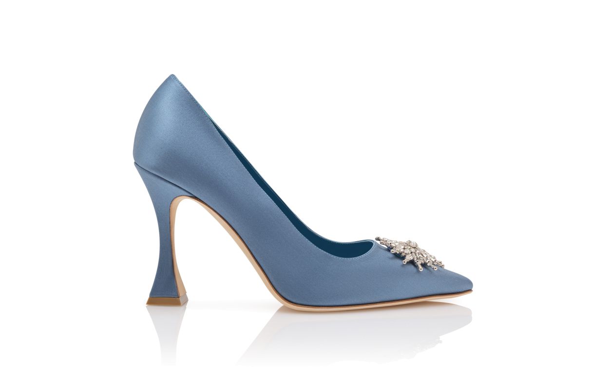 Pumps in Seta Azzurra Decorate con Cristalli