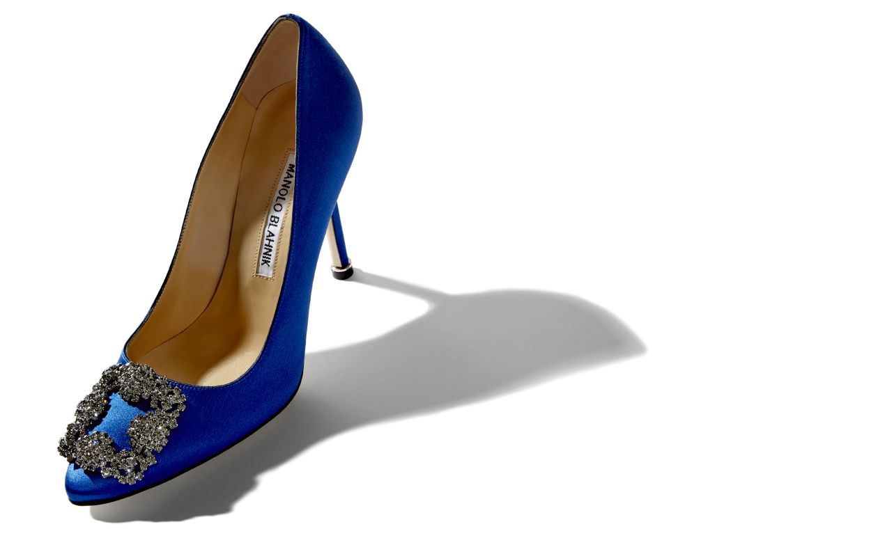 Pumps con fibbia in seta blu