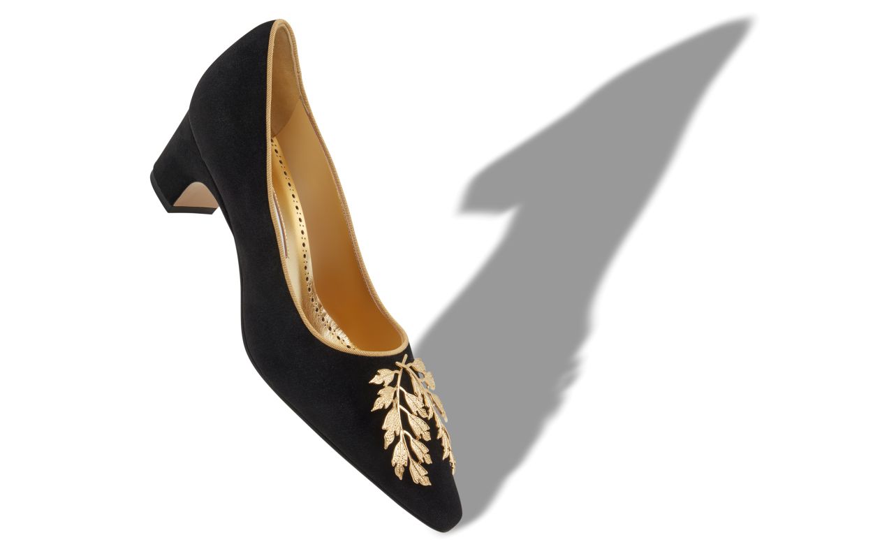 Pumps in velluto nero con decorazioni