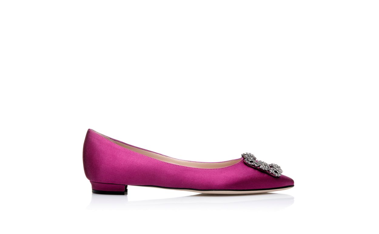 Pumps piatte con fibbia in cristallo in raso fucsia scuro