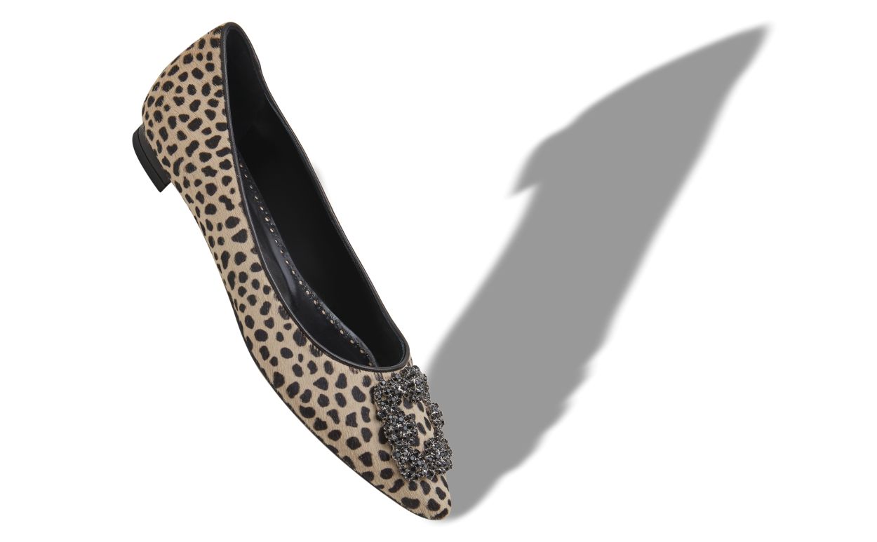 Pumps piatte in pelo di vitello con fibbia gioiello a stampo animale