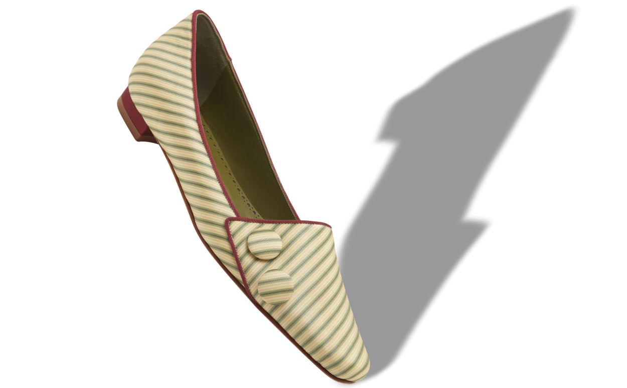 Pumps piane in seta verde e beige con righe