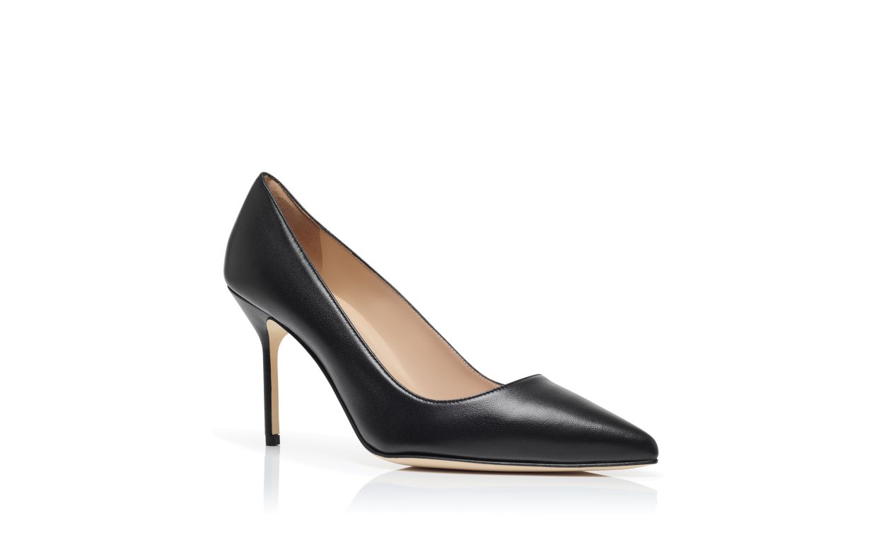 Pumps in pelle di nabucco nera con punta stile tacco a spillo