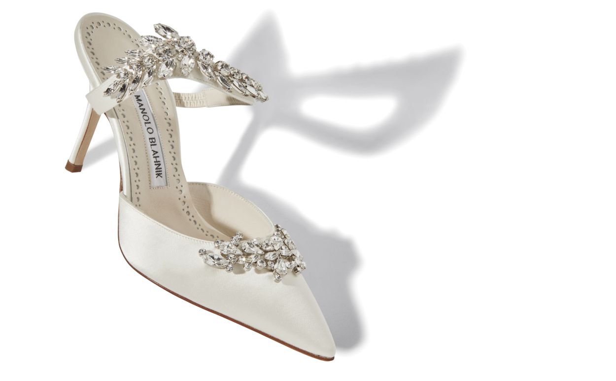 Mules in Seta Bianco Avorio con Decorazioni in Cristallo