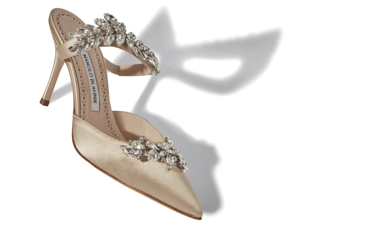 Mules in raso champagne con decorazioni in cristallo