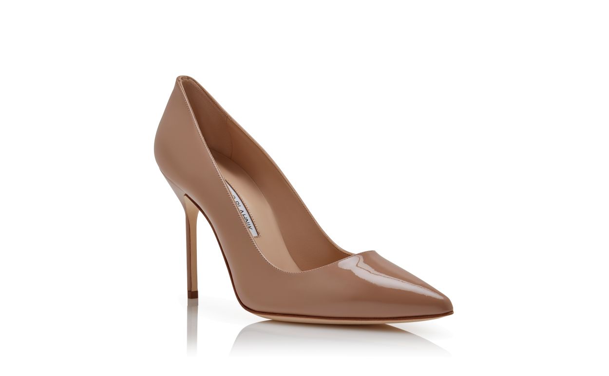 Pumps in pelle lucida rosa scuro con punta affilata
