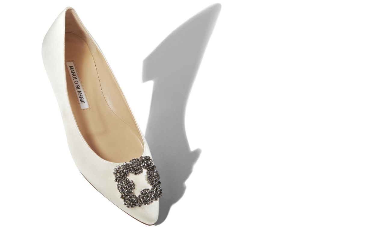 Pumps Piatte con Fibbia in Cristallo in Seta Bianca