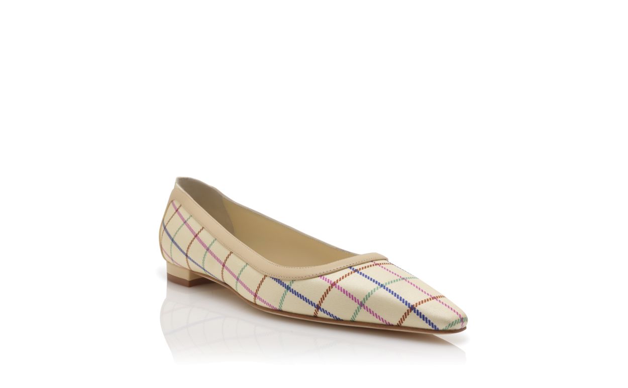 Pumps piane in seta crema con motivo a scacchi