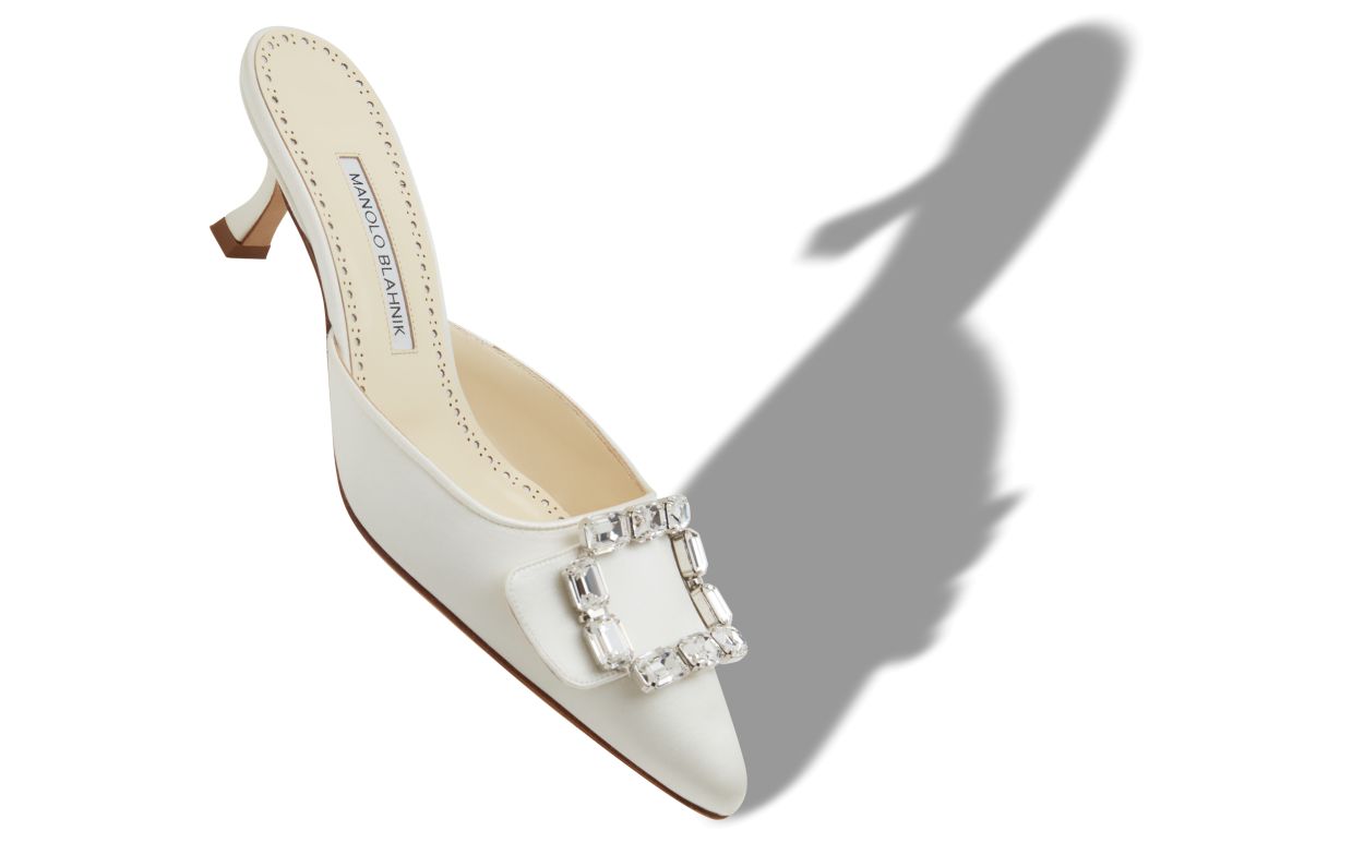 Mules in raso crema con fibbia di cristallo
