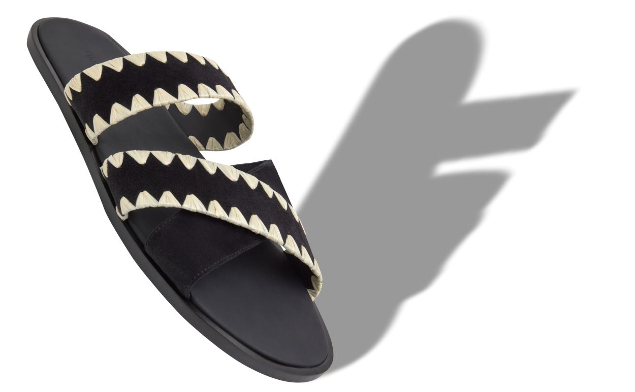 Sandali con punti a copertura in suede nero